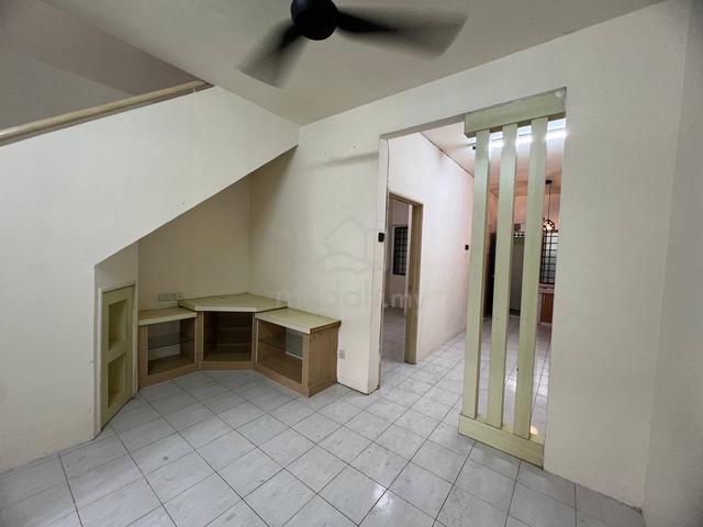 Puteri Wangsa / Jalan Lembing / Ulu Tiram / Desa Cemerlang 1