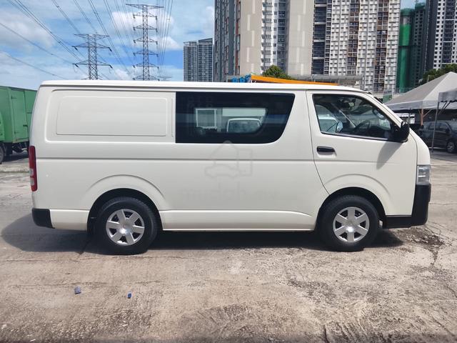 2015 Toyota HIACE 2.5 SEMI PANEL VAN (M) 1 OWNER - 1