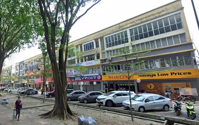 Taman Sri Muda, Shah Alam 4-Storey FREEHOLD Shoplot【ROI ~7%+】3 units 1