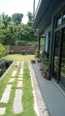 Room For Rent at Alam Impian Sec 35 1