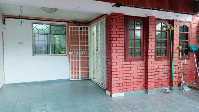 1-Storey Intermediate House For Sale Salak Tinggi Sepang 1