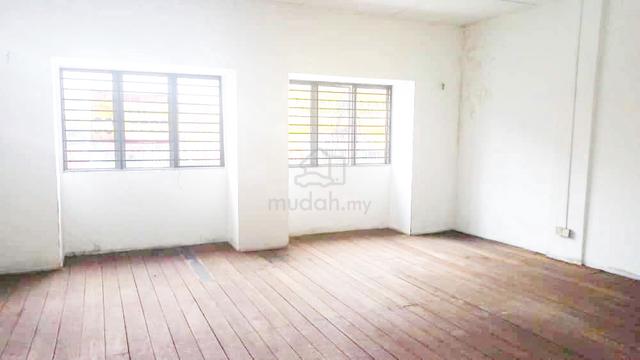1st floor commercial space good location semenyih 1