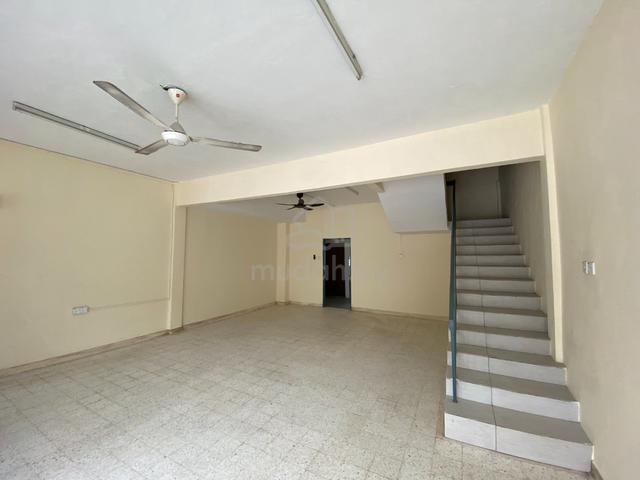 Teluk Gadong, Teluk Pulai, Klang, 2 Storey, 4 Rooms, Back Big Space 1