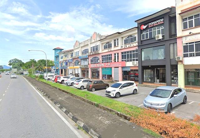 3 Storey Intermediate Shop (Facing Main Road) at 3rd Mile, Kuching 1