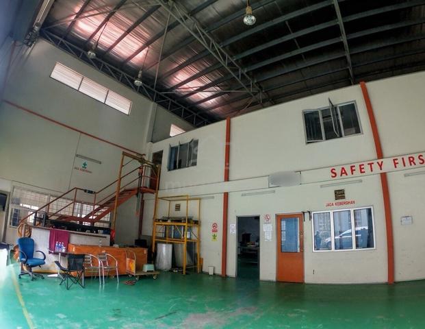 Semi-detached 1.5-storey factory at Seksyen U5, Subang, for sale 1