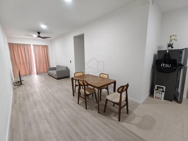 LakeFront Residence 1