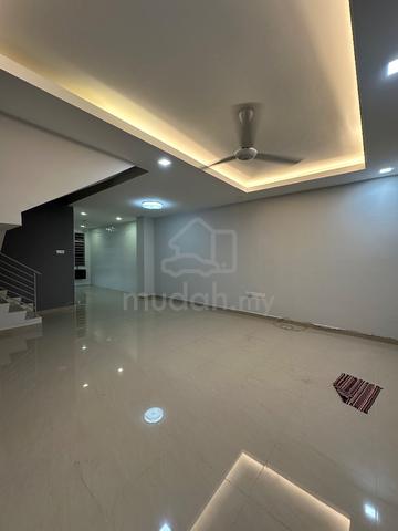 Senai Scientex Jaya 2.5 Storey Terrace House For Rent 1