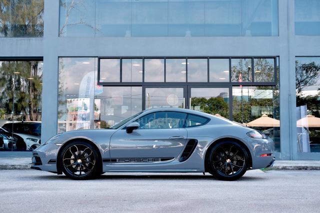 2023 Porsche 718 Cayman Style (M) - 2