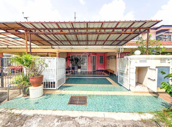 NICE HOUSE IN FAMILY-ORIENTED SUBURBAN AREA Taman Saga Emas Kajang 1