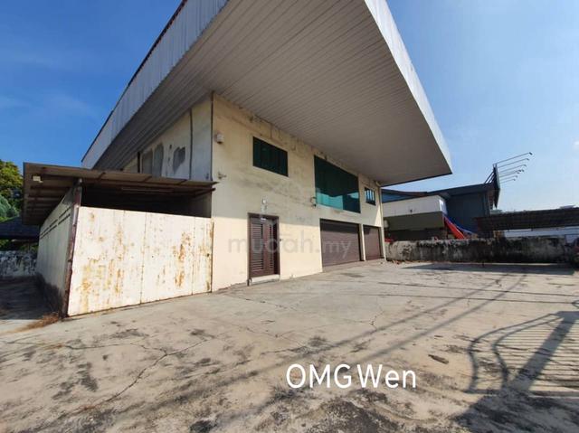Port Klang Double Storey Bungalow Commercial Lot Facing Main Road 1