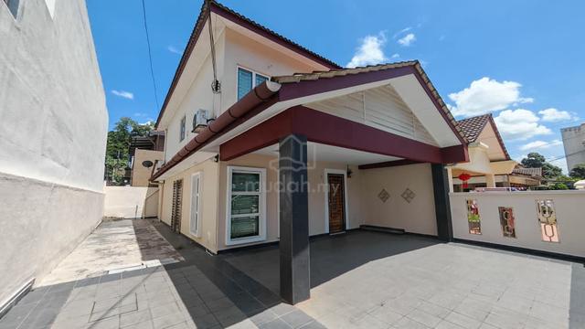 Renovated Semi-D Taman Bukit Serdang Seri Kembangan 1