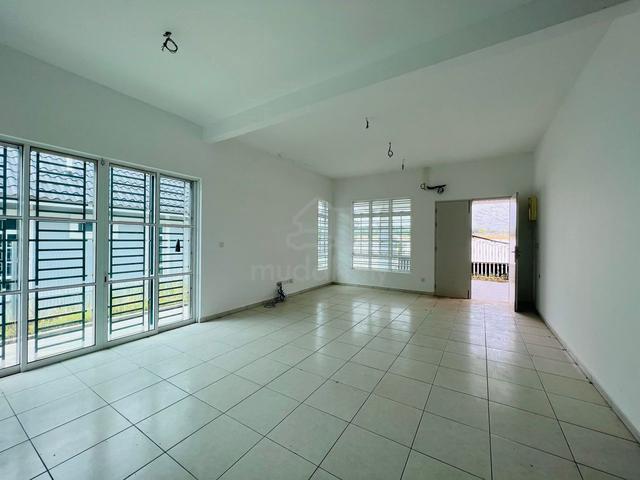 SPACIOUS Bungalow 75x50 @ Taman Anjung Gapam Jasin Melaka 1