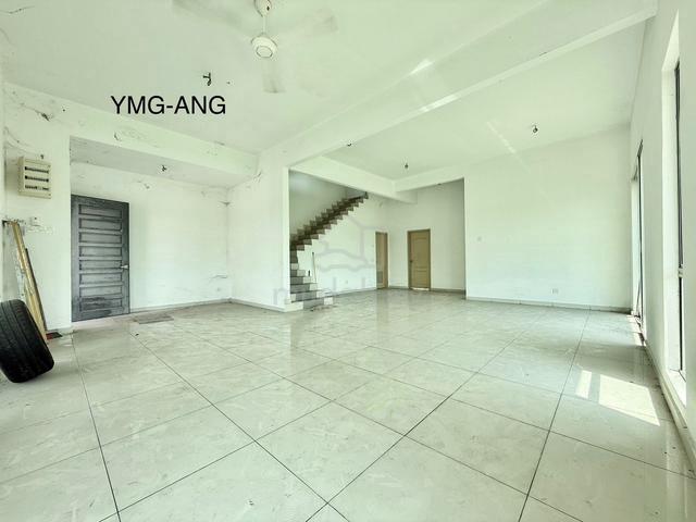 Rare Corner Lot 2.5 Storey SideLand Desa Bayumas Sentosa 46x65  1