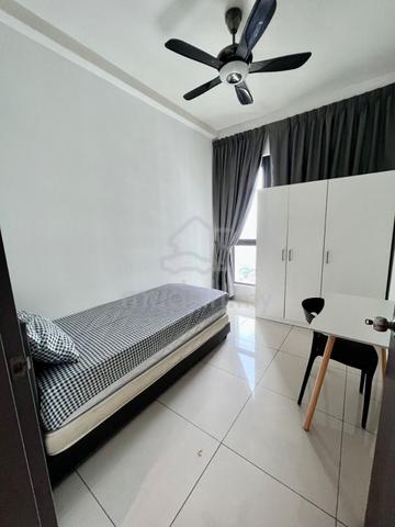 KL Traders Square Residences 1