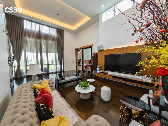 SEKSYEN 7 SHAH ALAM Banglo 3 storey Fully Renovated value buy 1