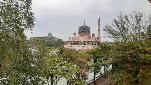 [CLUBHOUSE & LIFT] Astana Lakefront Semi D Presint 8 Putrajaya 2