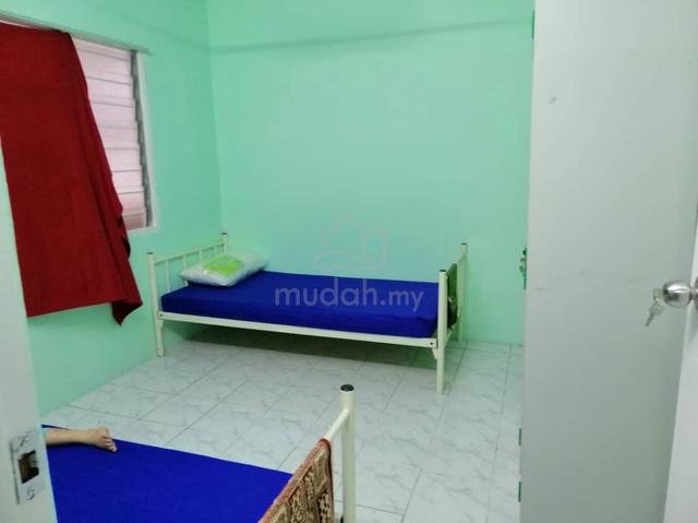 Bdr Tasik Kesuma - Sharing room - Male - fully furnished with wifi 1