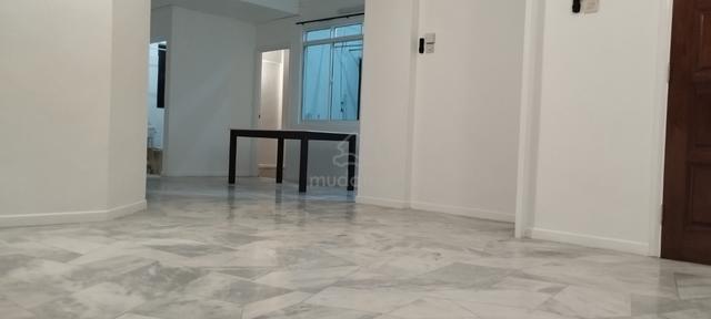 Lavinia Apartments 1