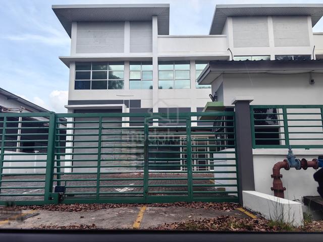 Puncak Alam Semi D FACTORY 1
