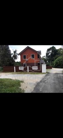 RUMAH UTK DISEWA 2 tingkat(blkg sek keb islah) 1