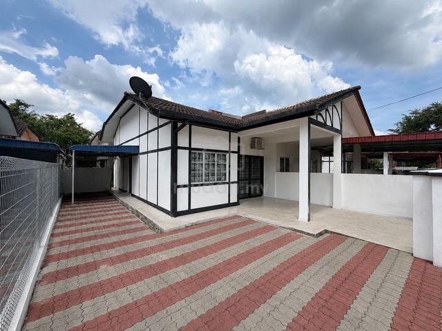 Single Storey Cluster Taman Banting Baru, Banting 1