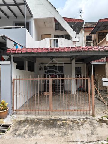2 storey , FASA 8 , tama sri gombak . 1