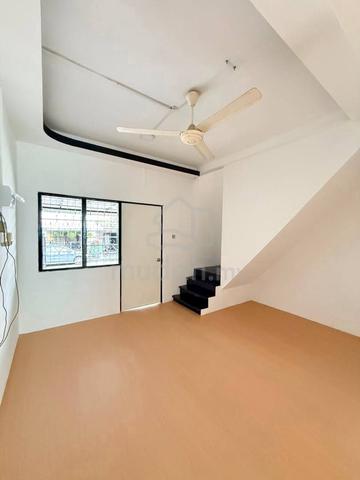 Jalan Desa Taman Desa Kluang Low Cost Double Storey Freehold Siap Reno 1