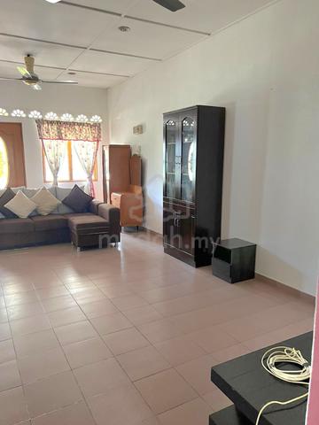 Rumah Berkembar Setingkat  Sungai Merab Luar Kajang (Homestay Style) 1