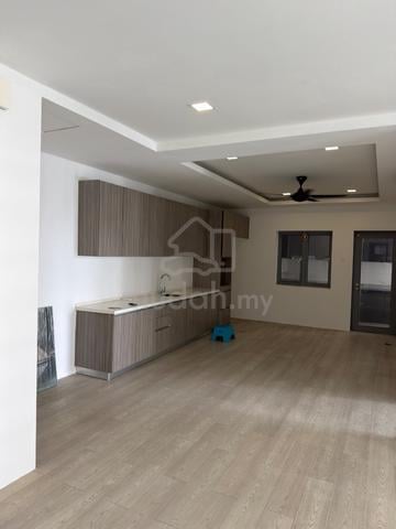 LakeFront Residence 1
