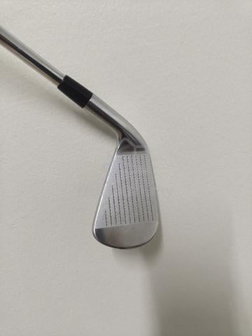 Titleist CB 712 Forged 4 Iron Golf Club - photo 4 of 6
