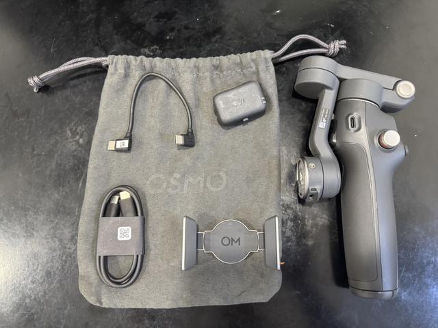 QUICK SALE – DJI Osmo Mobile 8 🎥 - photo 2 of 5