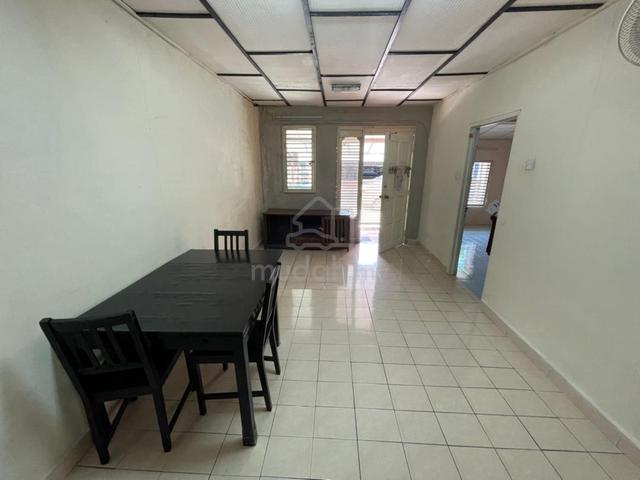 FACING OPEN SINGLE STOREY SALAK JAYA salak selatan KUALA LUMPUR 1