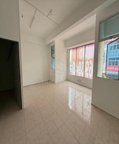Bandar Seri Putra 3sty Shop Lots For Rent 1