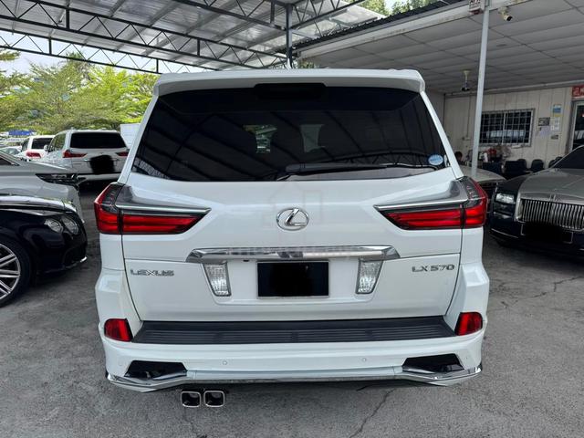 2017 Lexus LX570 5.7 (A) Tip Top Boleh Loan - 4