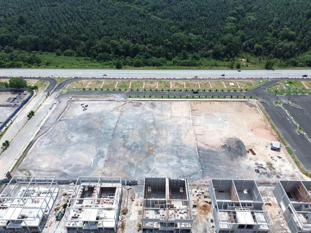 COMMERCIAL/PETROL LAND TERMURAH Bandar Enstek Nilai Sepang 3