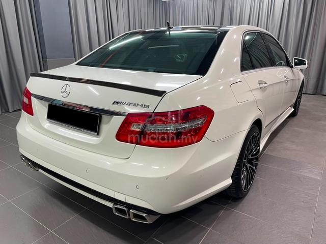 2010 Mercedes-Benz E300 3.0 Avantgarde (A) Sedan - 4