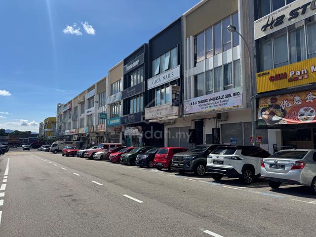 3-Storey Shoplot For Rent, Jalan Pendekar, Tun Aminah, Skudai 1
