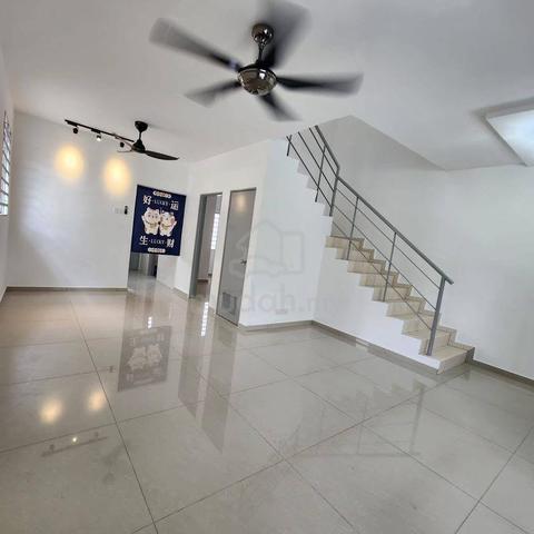 Bercham / ulu Kinta Tambun double storey house for rent 3