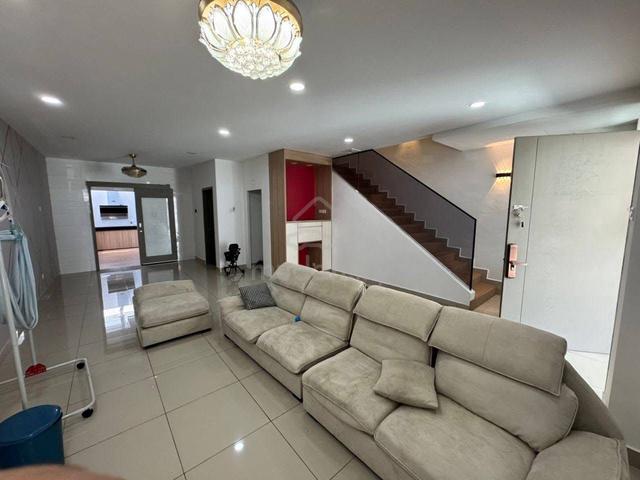 Amverton Link Klang Double Sty Link House Renovated Move in condition 1
