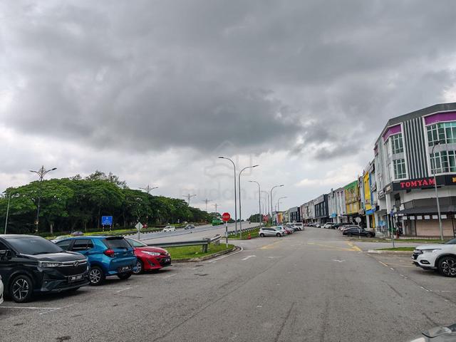 Scientex Senai Utama 3 Storey Shop Lot Johor 1
