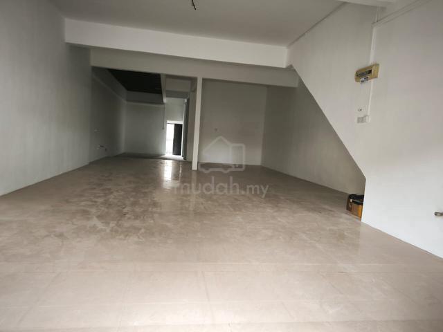 DOUBLE STOREY SHOP LOT GROUND FLOOR AT TUN AMINAH Jalan Laksamana Unit 1
