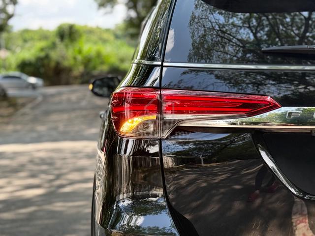 Toyota FORTUNER 2.7 SRZ/F.S.R BY TOYOTA/360/P.BOOT - 5