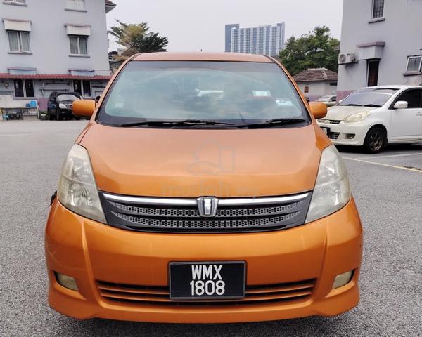 2004 Toyota Isis Platana Zmn10 1.8 Auto - 2