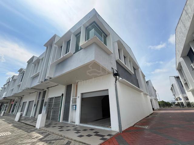[ 2 Storey Shoplot Endlot ] Jalan Adenium Bukit Beruntung Rawang 1