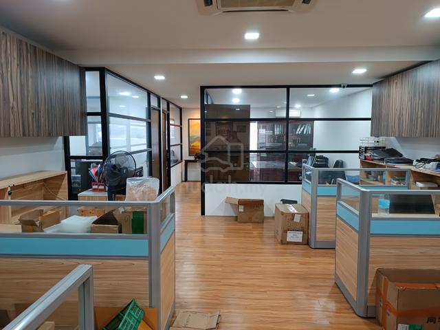 Top Floor Office|1,758sf| Fully Reno Furnished |Lift 1