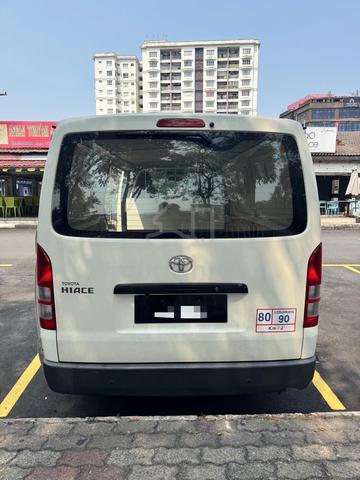 Toyota HIACE 2.5 van 2020 low milleage - 4