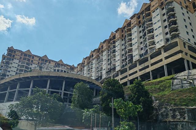 Ixora Apartment (Kepong) 1