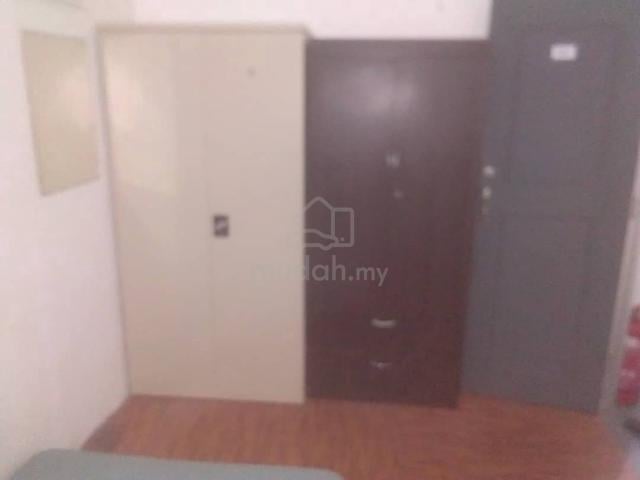 Room (Malay Male) at Lima Kedai, Gelang Patah, Johor. 3