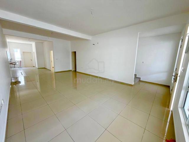 Double Storey Terrace Taman Bayu Sutera Bandar Sri Sendayan FREEHOLD 1