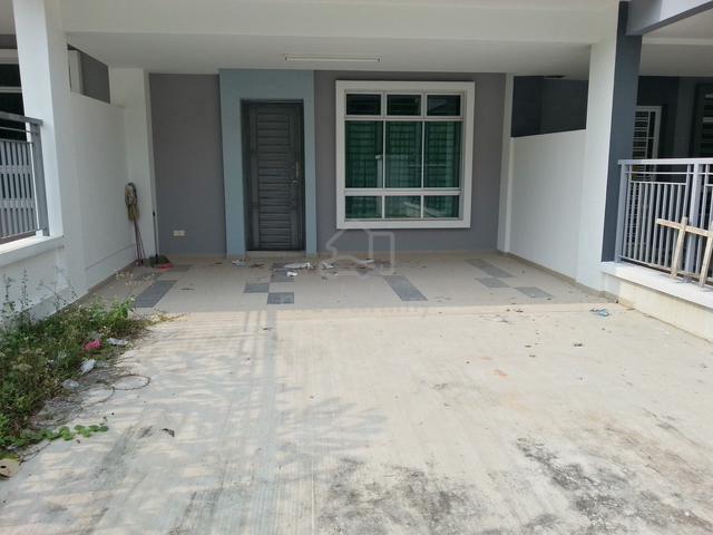 Maya Heights Seri Alam/Double Storey 4room3bath 1